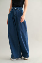 Load image into Gallery viewer, Mid-rise Pleated Wide Leg Denim