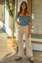 Load image into Gallery viewer, Floral Print Smocked Crop Top