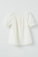 Load image into Gallery viewer, eyelet puff sleeve top
