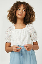 Load image into Gallery viewer, eyelet puff sleeve top
