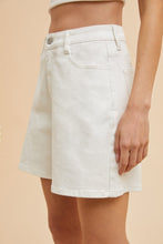 Load image into Gallery viewer, Bermuda mom shorts
