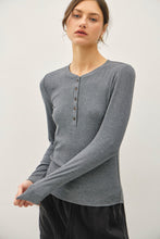 Load image into Gallery viewer, Ribbed Longsleeve Henley
