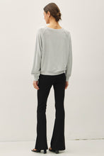 Load image into Gallery viewer, Raglan Sleeve Basic Knit Top
