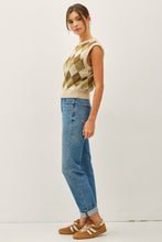 Load image into Gallery viewer, Argyle Wool Blended Sweater Vest
