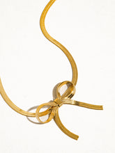 Load image into Gallery viewer, Marie 18K  Bow Choker
