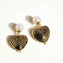 Load image into Gallery viewer, Alexandre 18K Gold Vintage Pearl Dangle Heart Earring
