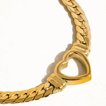 Load image into Gallery viewer, Tessa heart necklace
