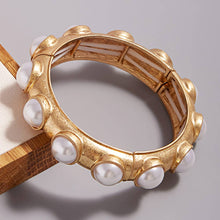 Load image into Gallery viewer, Round Pearl Pointed Stretch Bracelet
