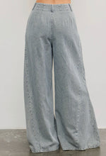 Load image into Gallery viewer, Wide leg denim
