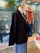 Load image into Gallery viewer, Black blazer
