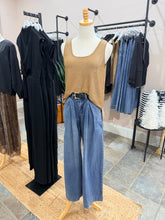 Load image into Gallery viewer, Wide leg belted pants

