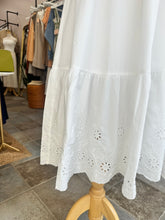 Load image into Gallery viewer, Eyelet maxi dress
