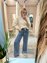 Load image into Gallery viewer, Crochet sweater
