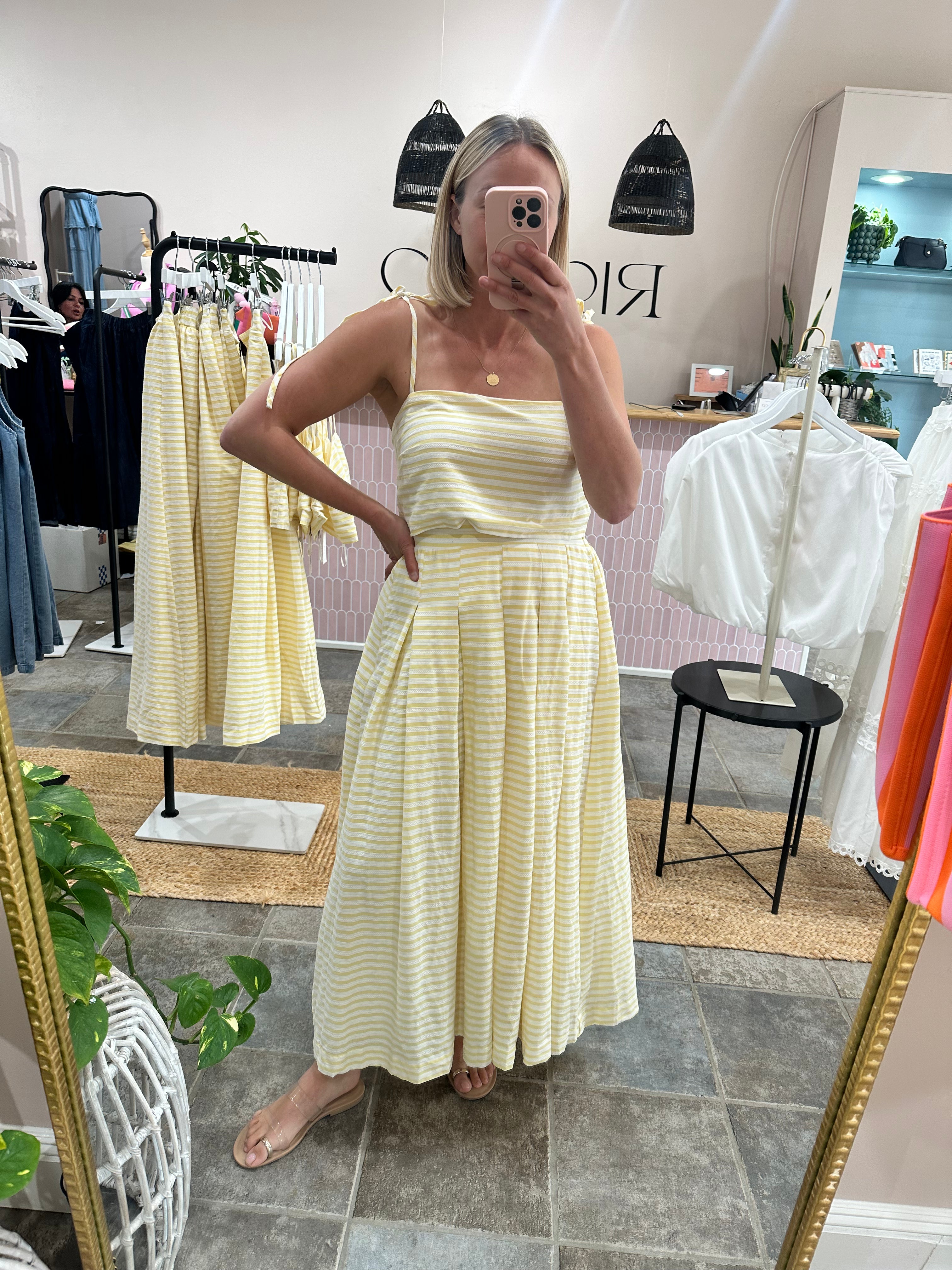 tops – Rio + Co