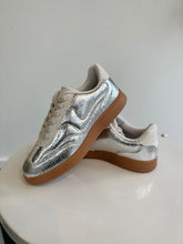 Load image into Gallery viewer, Silver metallic sneaker
