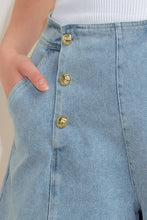 Load image into Gallery viewer, washed denim shorts
