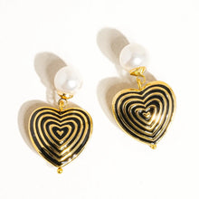 Load image into Gallery viewer, Alexandre 18K Gold Vintage Pearl Dangle Heart Earring
