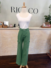 Load image into Gallery viewer, White stitch cargo pants
